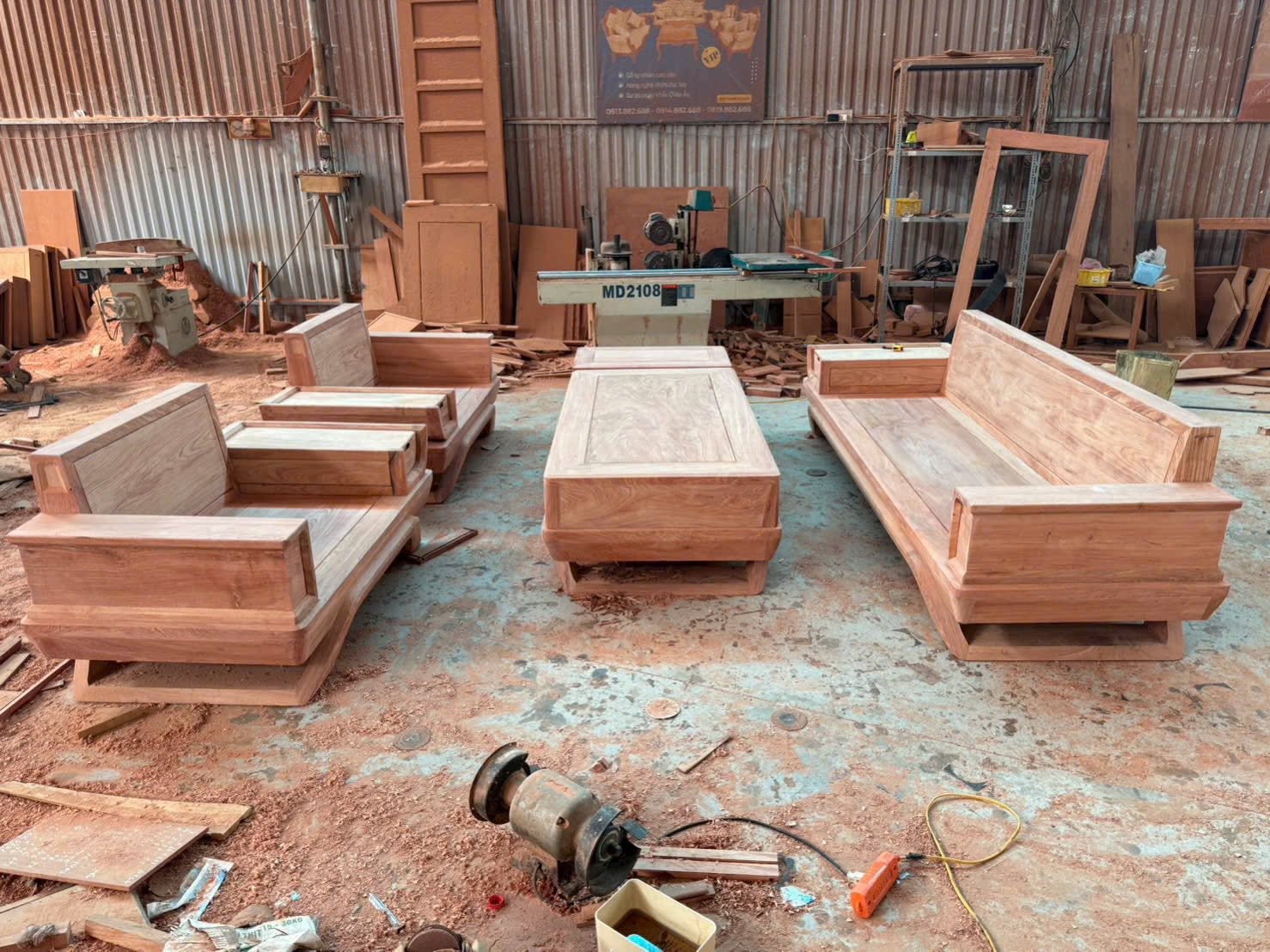 7 Bộ Bàn Ghế Sofa Gỗ Phòng Khách Đẹp Cho Căn Hộ Nhỏ Và Nhà Phố Ống – Giá Gốc Tại Xưởng Minh Thịnh